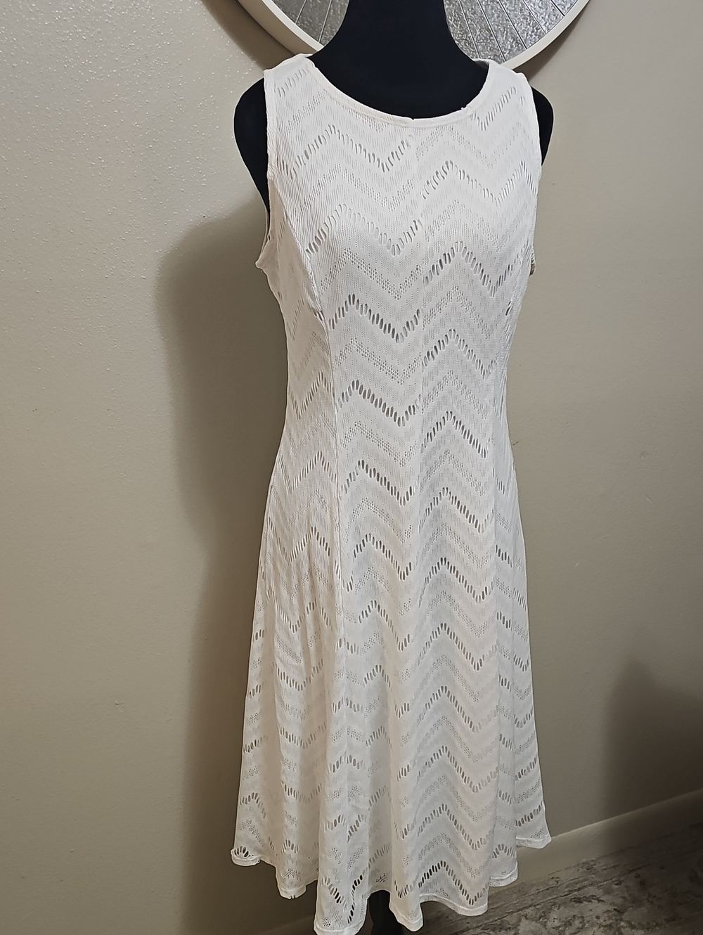 Tiana B. White Sleeveless Midi Lace A-Line Dress